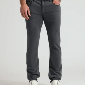 Straight High-Stretch Jeans